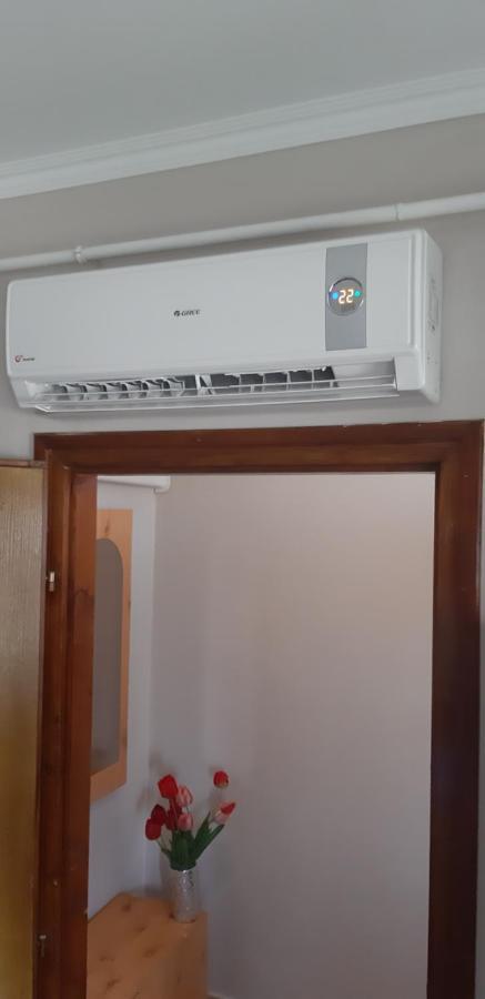 Flora Apartman Gyula Εξωτερικό φωτογραφία
